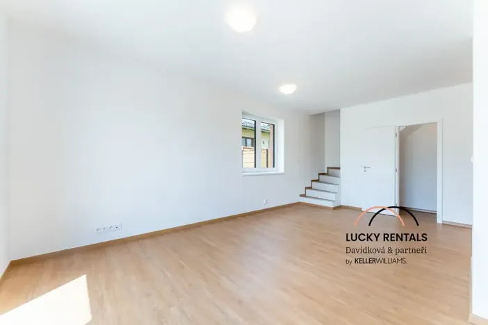 Pronájem bytu 3+kk, Řehenice, 77 m2