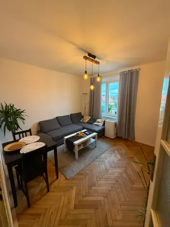 Pronájem bytu 2+kk, Praha - Strašnice, Starostrašnická, 40 m2