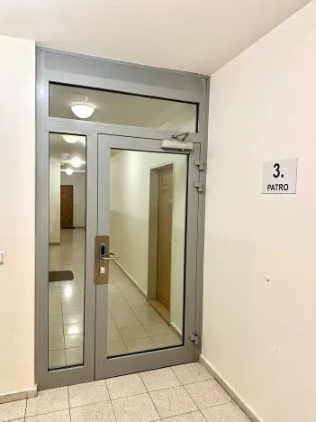 Pronájem bytu 2+kk, Praha - Žižkov, Jeseniova, 55 m2