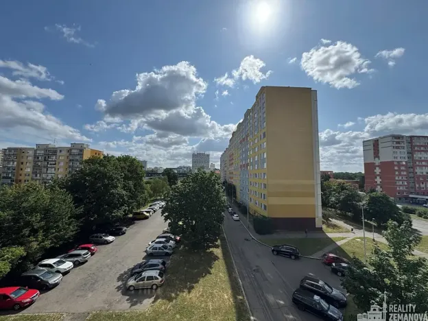 Pronájem bytu 1+kk, Praha - Troja, Svídnická, 28 m2