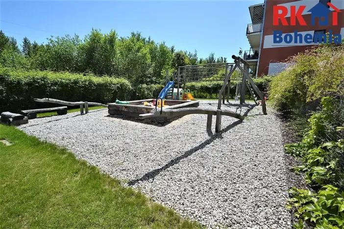 Pronájem bytu 2+kk, Praha - Háje, Loosova, 48 m2