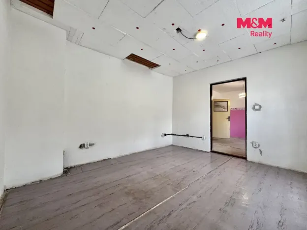 Prodej rodinného domu, Vroutek - Lužec, 130 m2