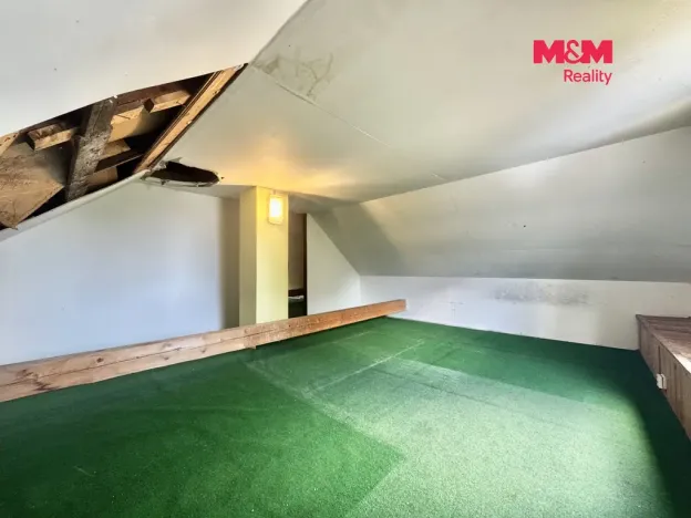 Prodej rodinného domu, Vroutek - Lužec, 130 m2