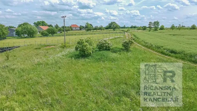 Prodej pozemku pro bydlení, Oleška, 804 m2