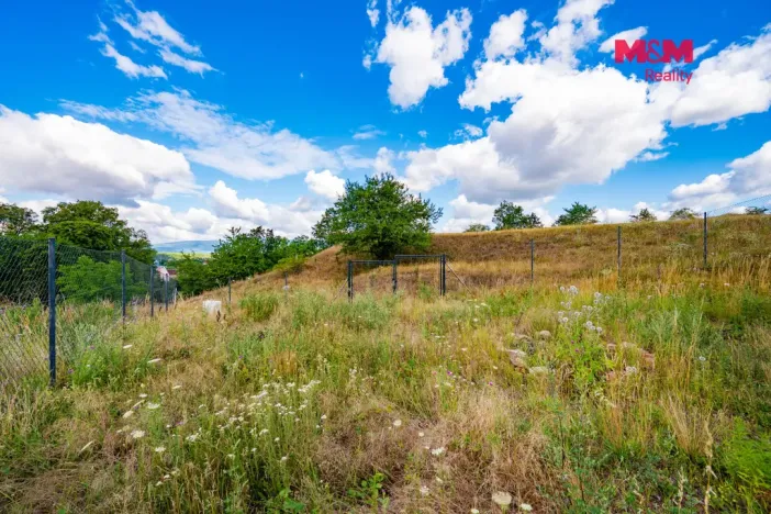 Prodej pozemku pro bydlení, Hostomice, 1184 m2