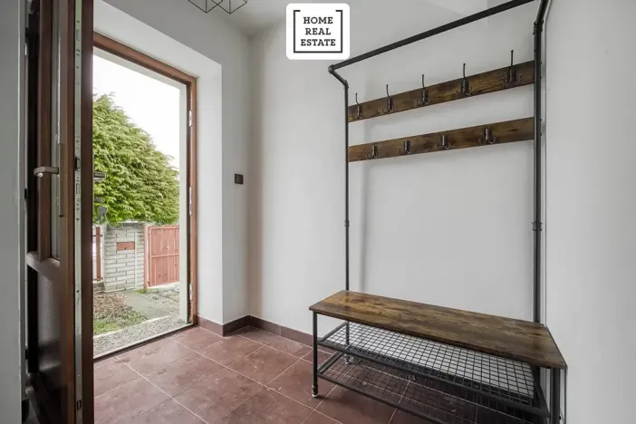 Pronájem apartmánu, Praha - Dolní Měcholupy, U svornosti, 117 m2