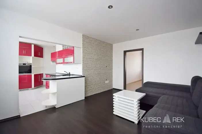 Pronájem bytu 3+1, Tábor, Buzulucká, 63 m2