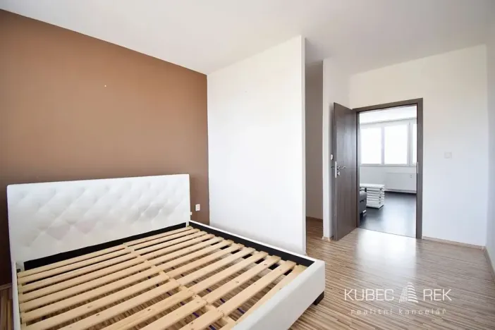 Pronájem bytu 3+1, Tábor, Buzulucká, 63 m2