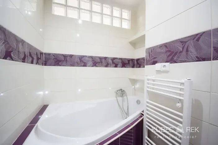 Pronájem bytu 3+1, Tábor, Buzulucká, 63 m2