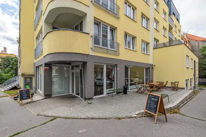 Prodej obchodního prostoru, Praha - Vršovice, Petrohradská, 123 m2