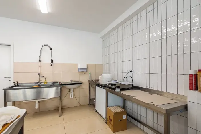 Prodej obchodního prostoru, Praha - Vršovice, Petrohradská, 123 m2