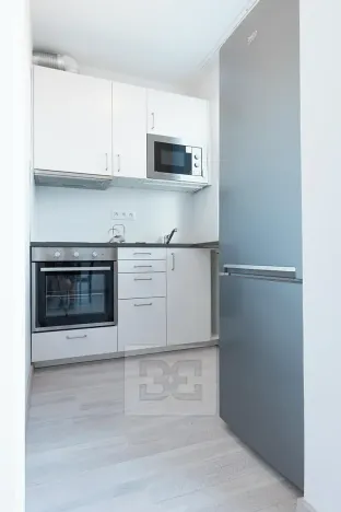 Pronájem bytu 1+kk, Praha - Modřany, Angelovova, 31 m2