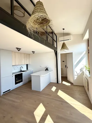 Prodej atypického bytu, Praha - Košíře, Holečkova, 52 m2