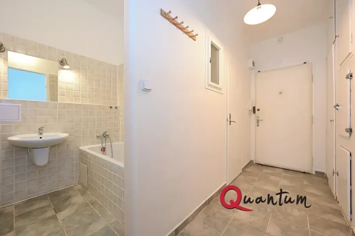 Pronájem bytu 1+kk, Praha - Žižkov, Baranova, 29 m2
