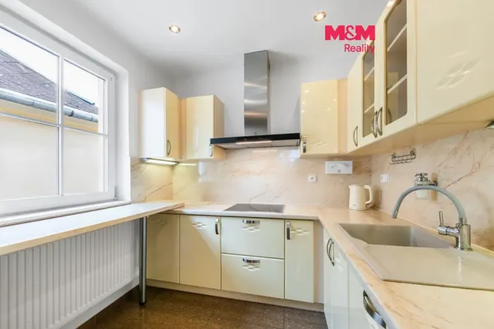 Pronájem bytu 4+1, Bor, náměstí Republiky, 90 m2