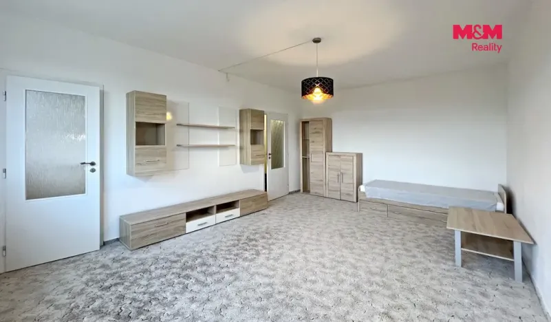 Pronájem bytu 1+kk, Liberec - Liberec XII-Staré Pavlovice, Letná, 38 m2