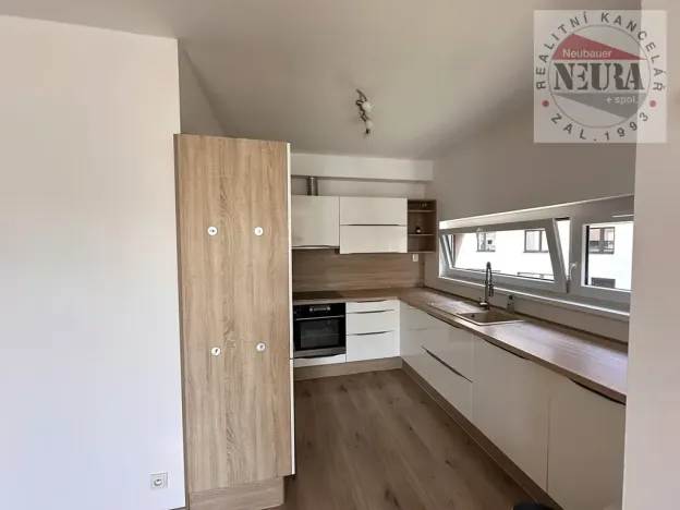 Pronájem bytu 2+kk, Praha - Modřany, Soukalova, 65 m2