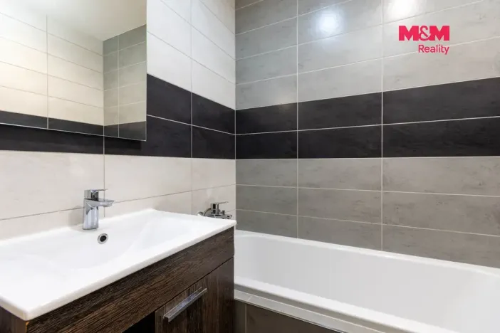 Prodej bytu 2+1, Ostrava - Mariánské Hory, Korunní, 58 m2