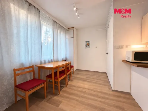 Prodej bytu 3+1, Pelhřimov, Dolnokubínská, 61 m2