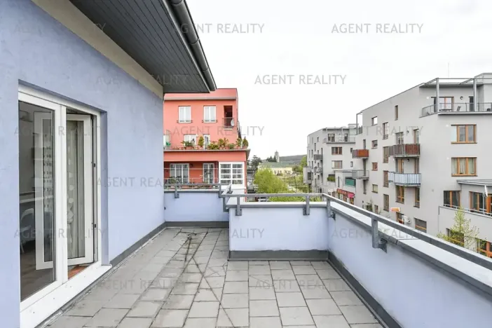 Pronájem bytu 1+kk, Praha - Zbraslav, Pelzova, 35 m2