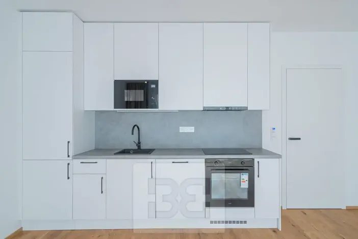 Pronájem bytu 1+kk, Praha - Košíře, Starokošířská, 43 m2
