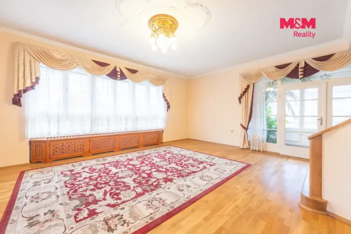 Prodej rodinného domu, Uherské Hradiště, U Stadionu, 300 m2
