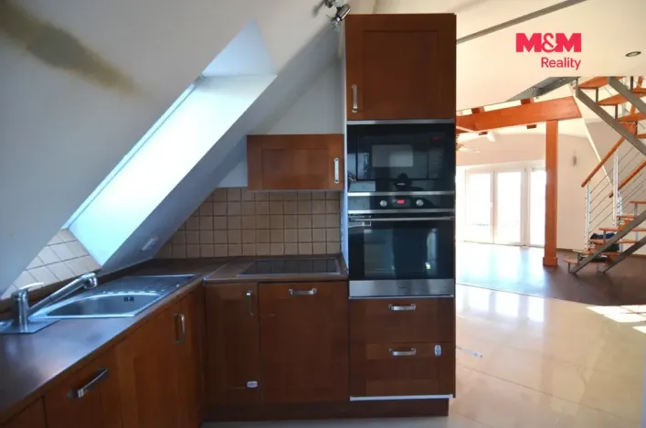 Pronájem bytu 5+kk, Praha - Hloubětín, V Novém Hloubětíně, 162 m2