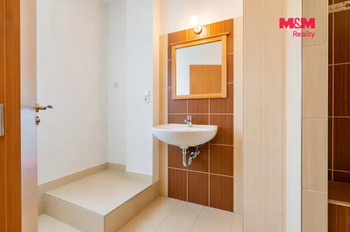 Prodej bytu 3+1, Týn nad Vltavou - Malá Strana, Pod tratí, 70 m2