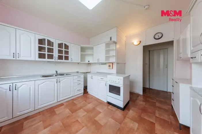 Prodej bytu 3+1, Bukovany, 65 m2