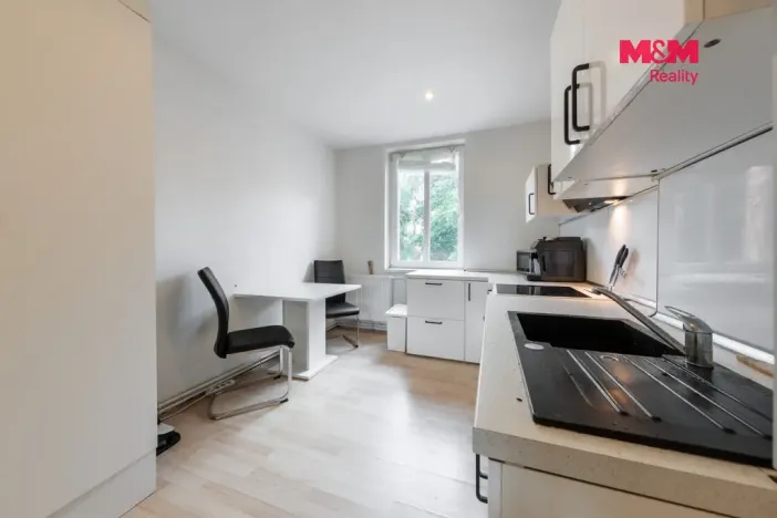 Prodej činžovního domu, Karlovy Vary - Dvory, 1. máje, 384 m2