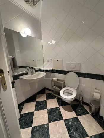 Pronájem bytu 3+kk, Praha - Malá Strana, Vlašská, 75 m2