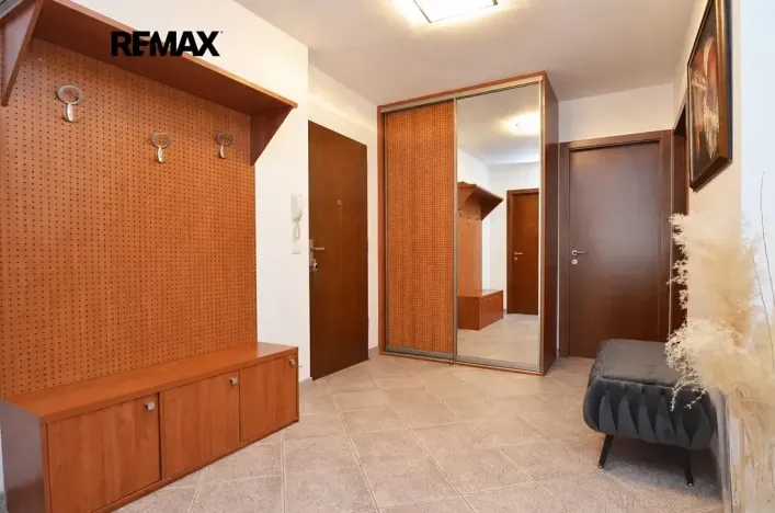 Pronájem bytu 3+kk, Praha - Krč, Na Dvorcích, 100 m2