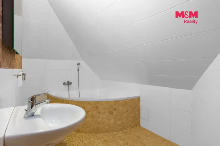 Prodej bytu 3+kk, Horní Lhota, 135 m2