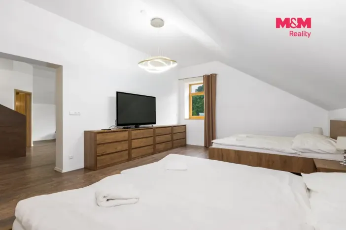 Prodej ubytování, Horní Lhota, 712 m2