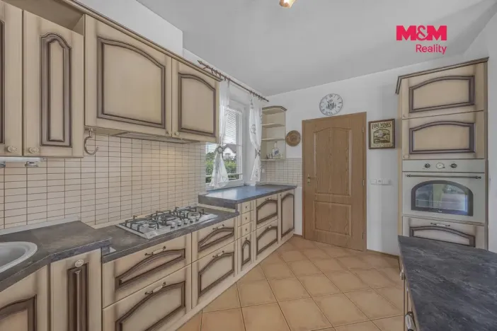 Prodej rodinného domu, Černíkovice, 280 m2