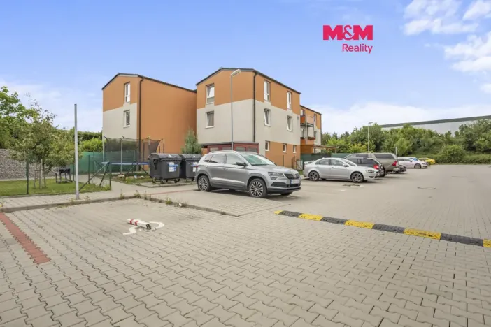 Pronájem bytu 3+1, Nupaky, U Školky, 72 m2