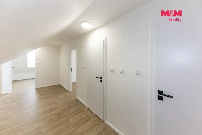 Pronájem bytu 3+kk, Hostovlice, 75 m2