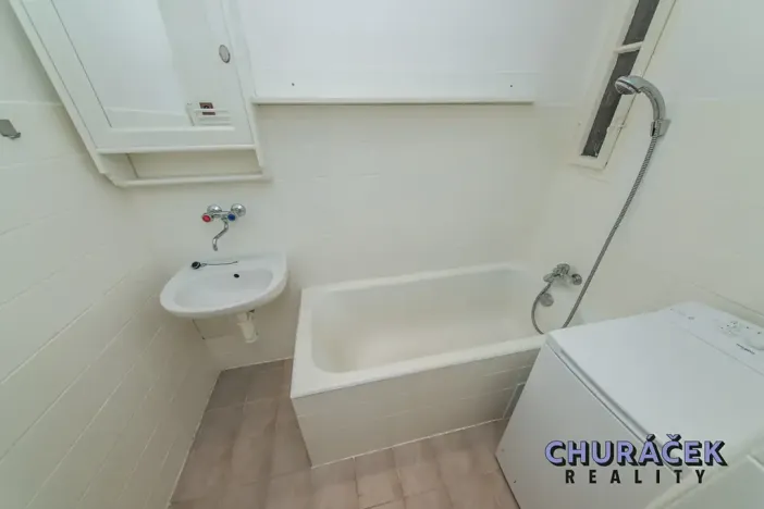 Pronájem bytu 2+kk, Praha - Nusle, Pod pramenem, 42 m2