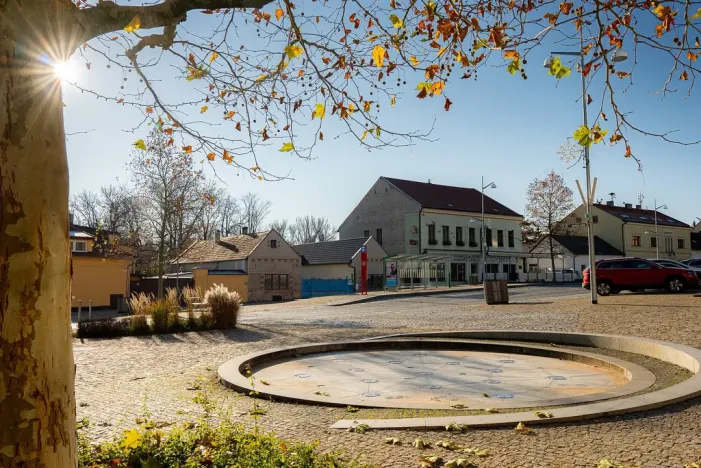 Prodej bytu 1+1, Úvaly, Škvorecká, 90 m2