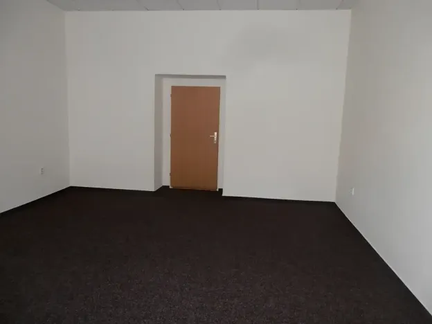 Pronájem kanceláře, Hradec Králové, Československé armády, 31 m2