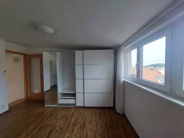 Pronájem bytu 3+1, Praha - Nusle, Na Jezerce, 86 m2