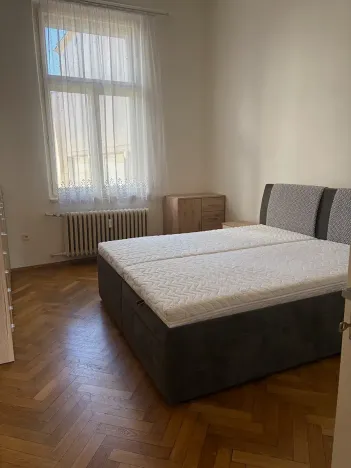 Pronájem bytu 3+1, Praha - Nové Město, Hálkova, 103 m2