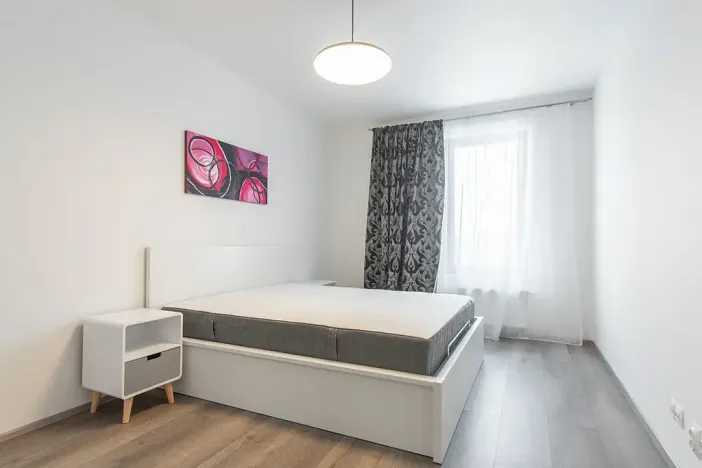 Pronájem bytu 2+kk, Praha - Karlín, Nekvasilova, 67 m2