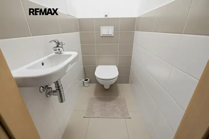 Prodej bytu 2+kk, Praha - Hostavice, U Hostavického potoka, 46 m2