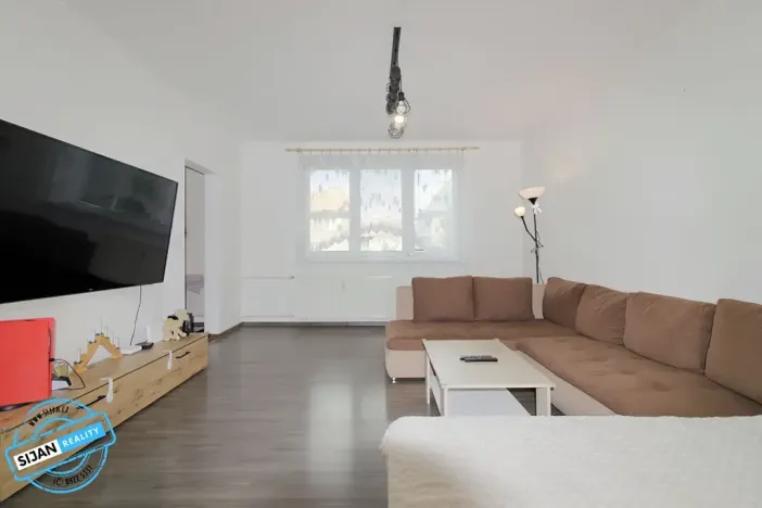Prodej bytu 3+1, Krnov, E. Hakena, 78 m2