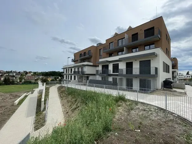 Pronájem bytu 3+kk, Praha - Řeporyje, Haenkeho, 80 m2