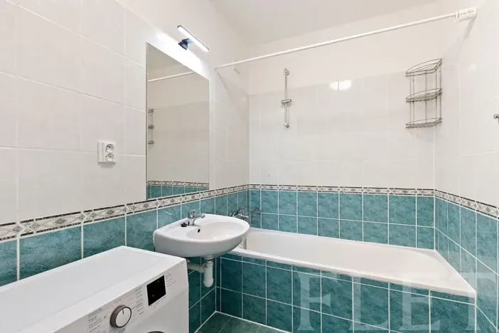 Pronájem bytu 2+kk, Praha - Troja, Hnězdenská, 46 m2