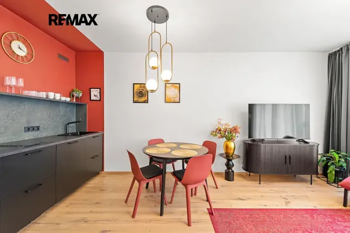 Prodej bytu 2+kk, Praha - Karlín, Sokolovská, 59 m2