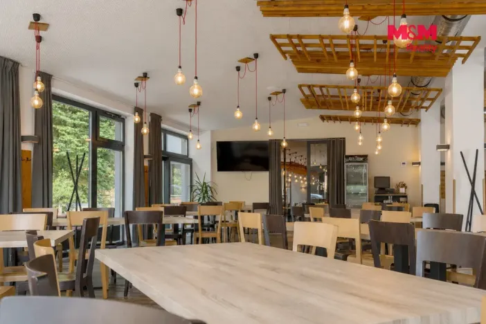 Prodej restaurace, Frenštát pod Radhoštěm, Školská čtvrť, 500 m2