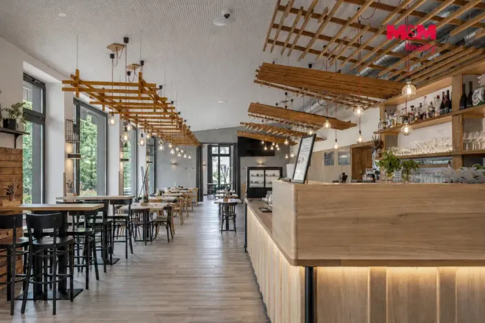 Prodej restaurace, Frenštát pod Radhoštěm, Školská čtvrť, 500 m2